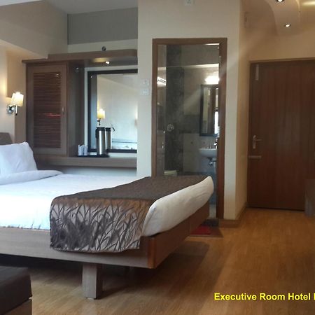Darshan Resorts Pvt Ltd Уті Екстер'єр фото